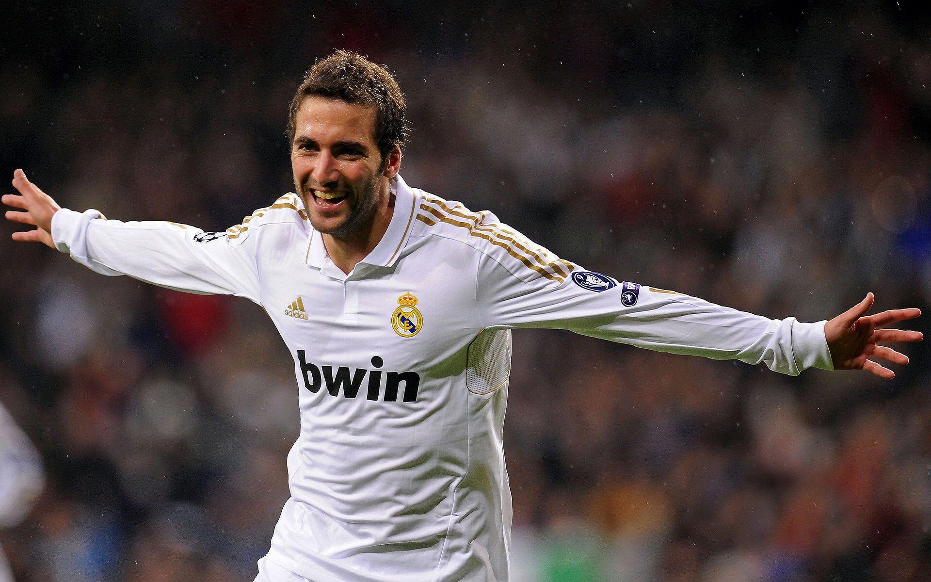 勒沃库森击败伊朗，卡拉斯科如何用节奏为亚洲足球上了一课